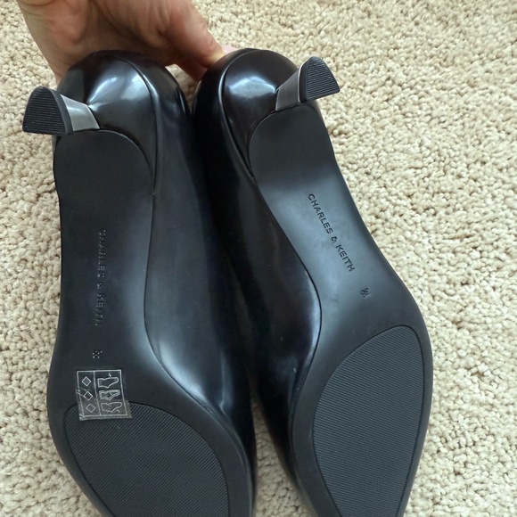 Charles & Keith Kitten Heel Pumps – Black, Size 38 - Picture 5 of 5